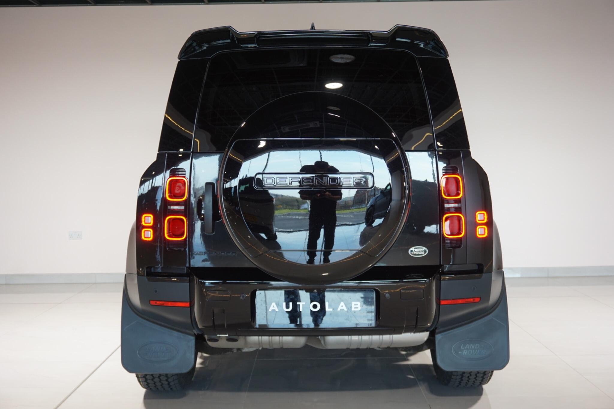 Land Rover Defender 90 3.0 D250 MHEV Hard Top SUV 3dr Diesel Auto 4WD SWB Euro 6 (s/s) (250 ps)